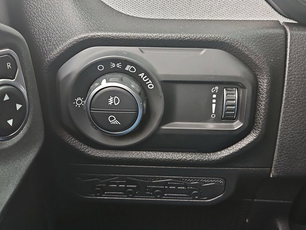 New 2025 Jeep Gladiator Willys image 34