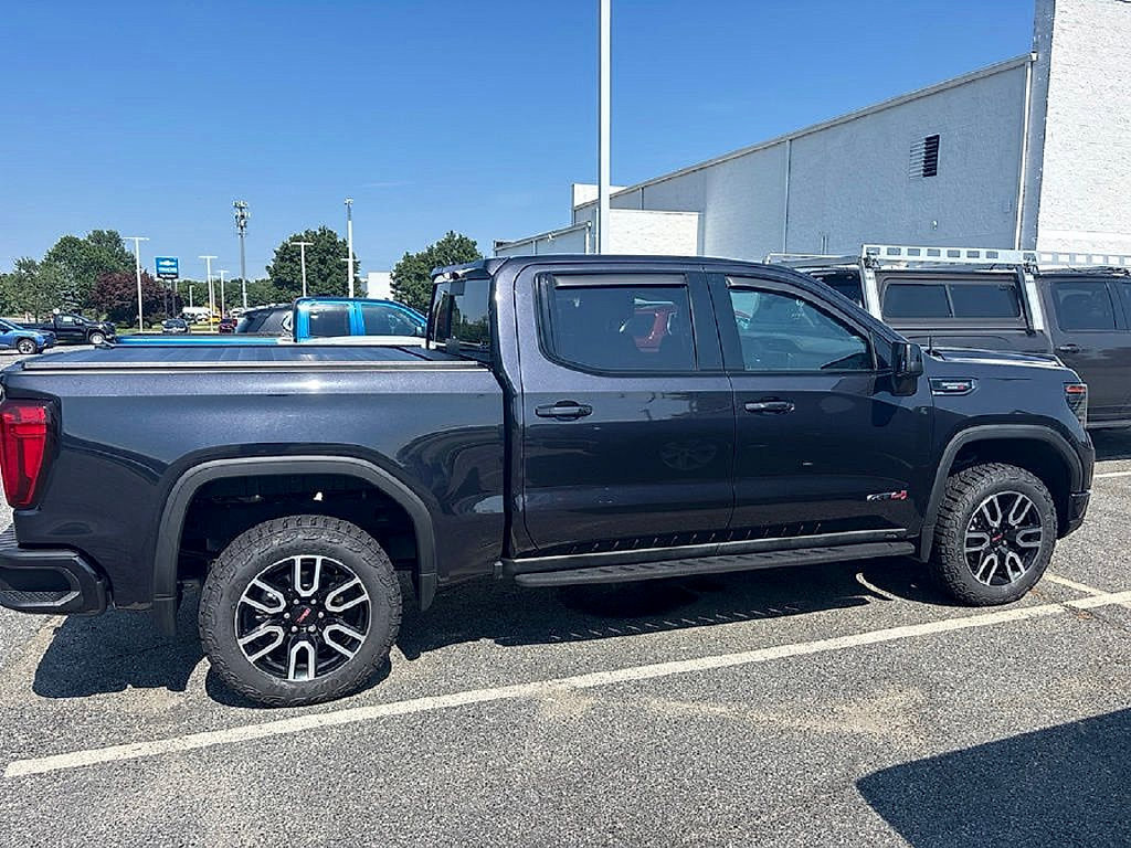 Certified 2023 GMC Sierra 1500 AT4 w/ AT4 Premium Package AWD/4WD image 14