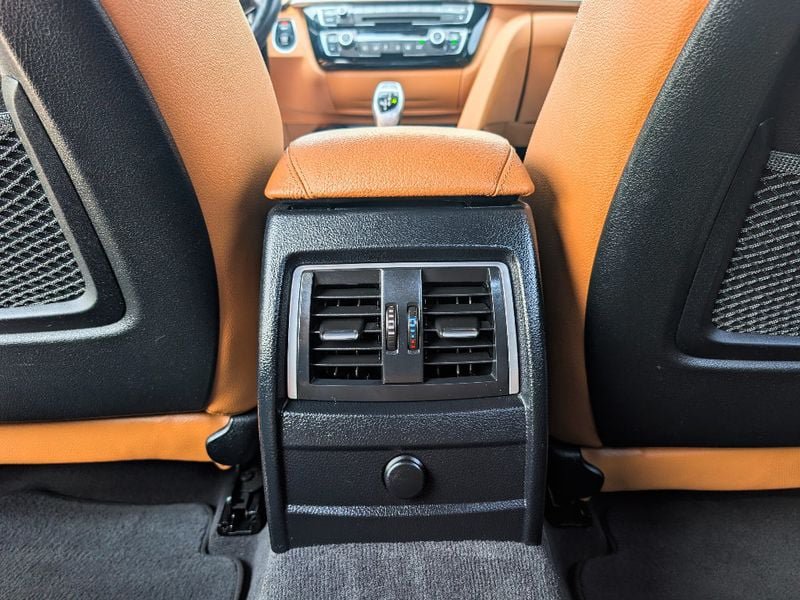 Used 2018 BMW 340i xDrive Sedan AWD/4WD image 19