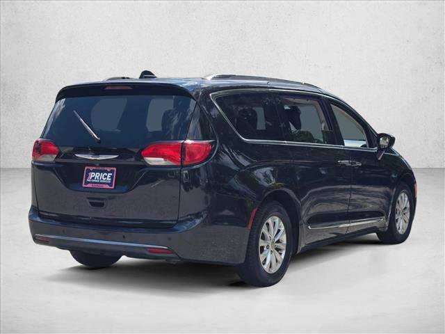 Used 2019 Chrysler Pacifica Touring-L FWD image 5