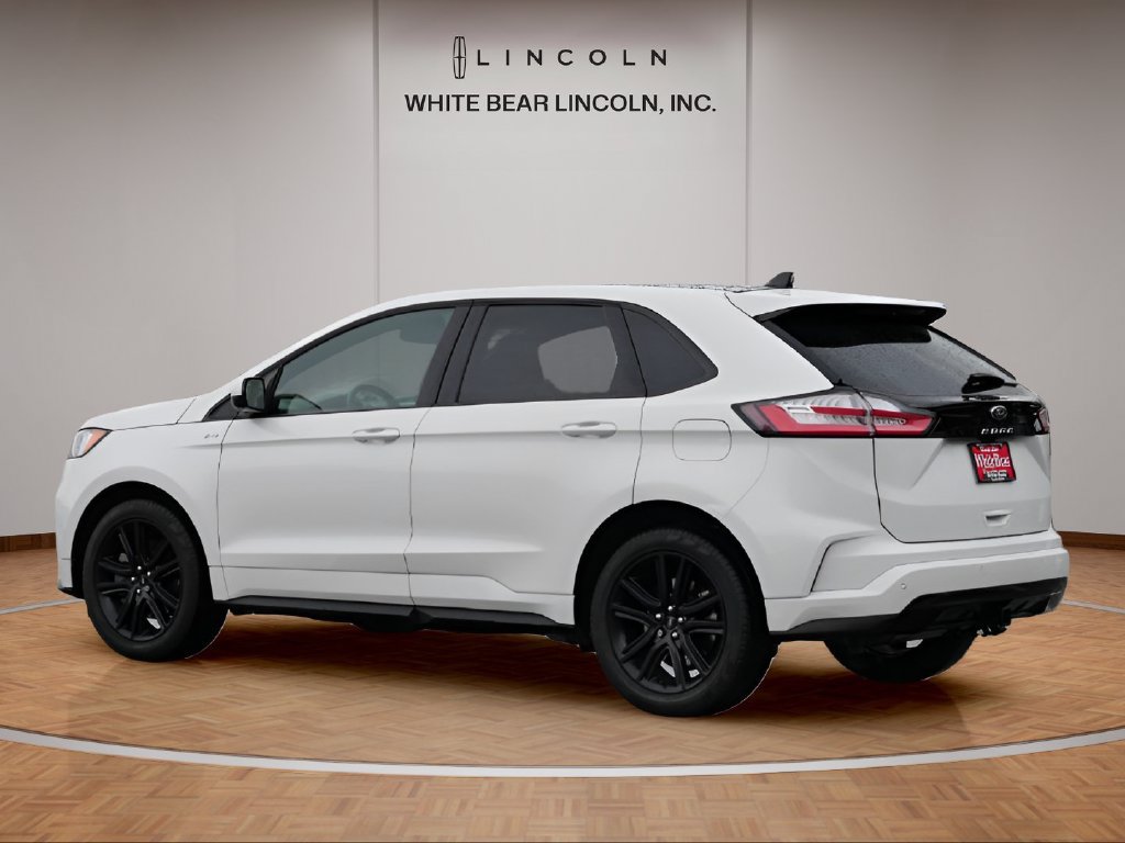 Used 2024 Ford Edge ST-Line w/ Class II Trailer Tow Package AWD/4WD image 7