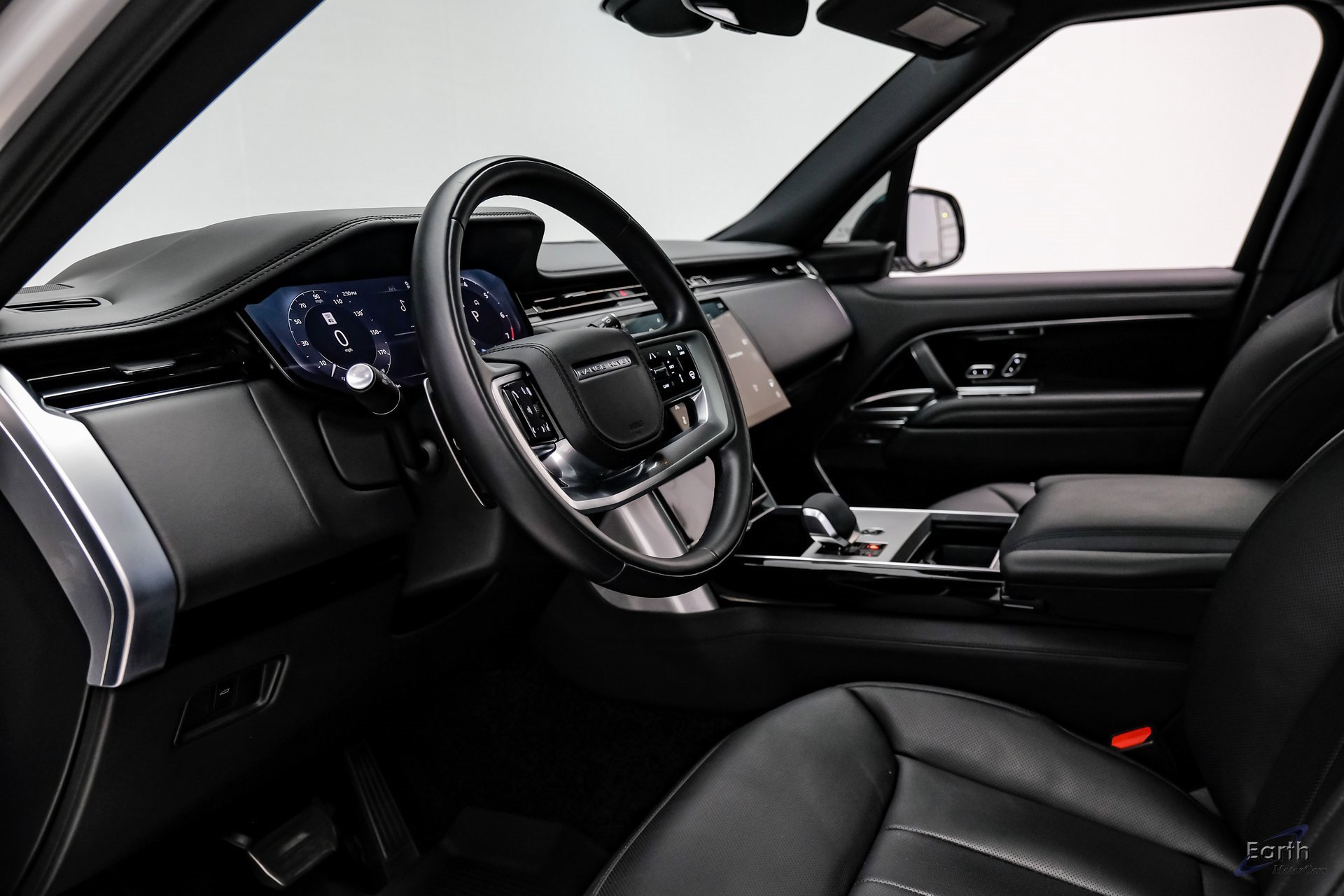 Used 2024 Land Rover Range Rover SE image 31
