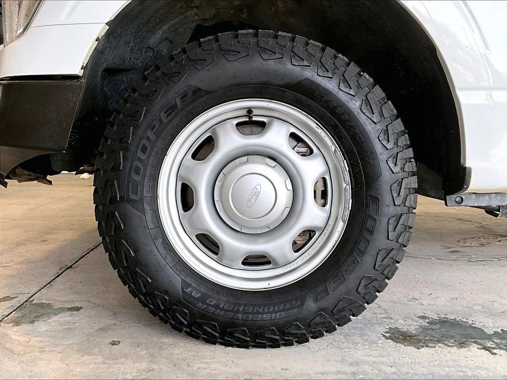 Used 2022 Ford F150 XL w/ Trailer Tow Package image 7