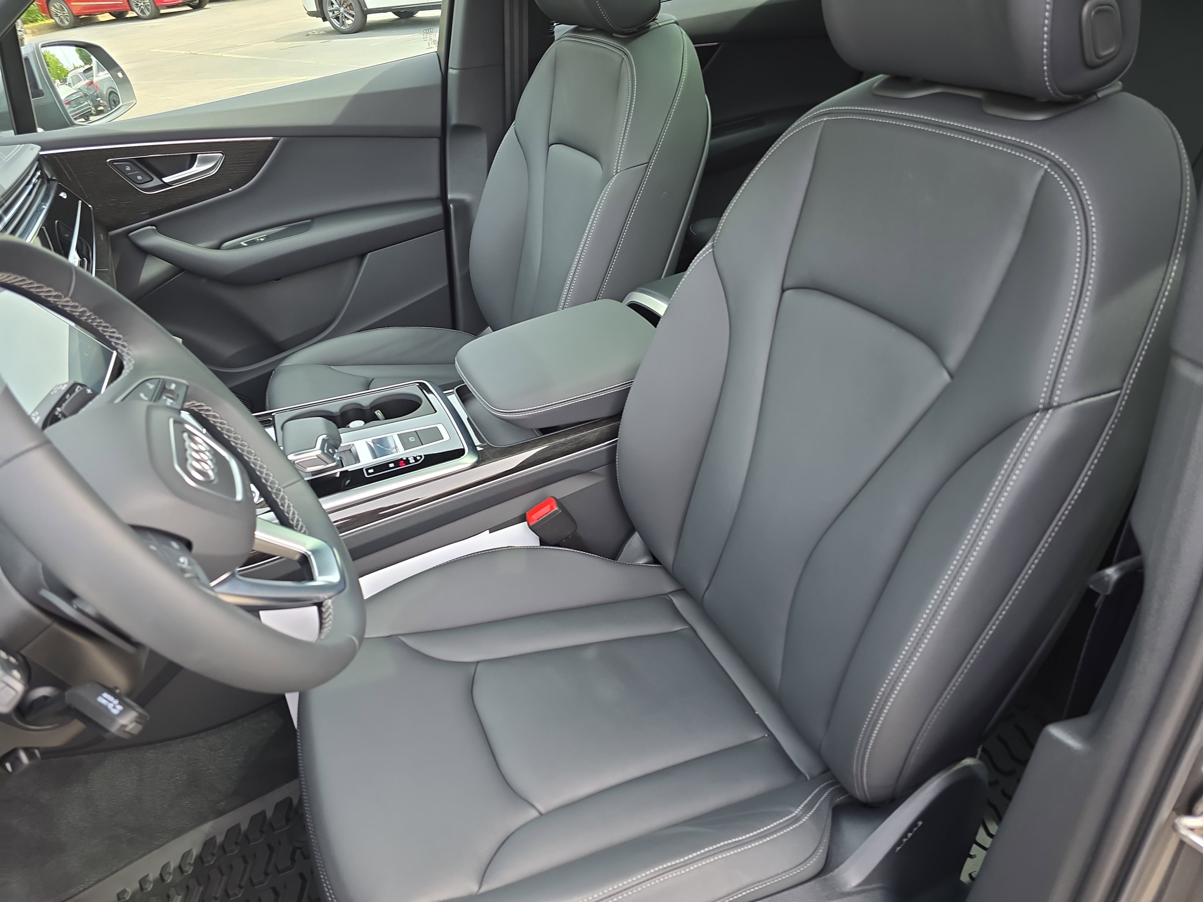Used 2025 Audi Q7 2.0T Premium w/ Convenience Plus Package AWD/4WD image 15