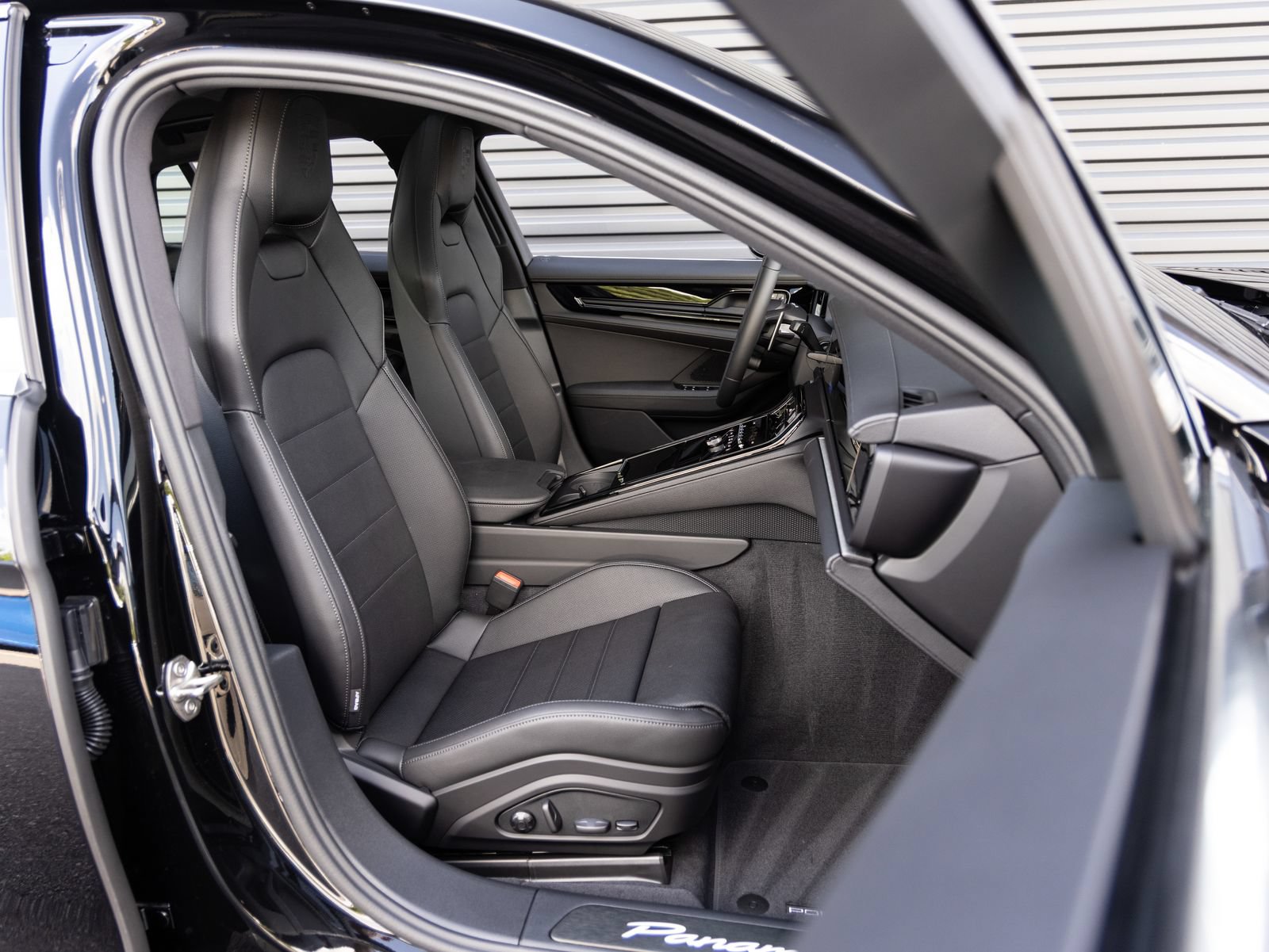 Certified 2026 Porsche Panamera RWD image 32