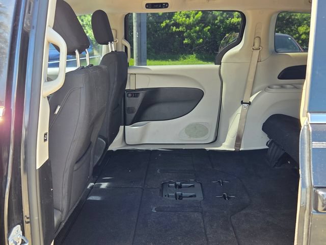 Used 2017 Chrysler Pacifica Touring FWD image 10