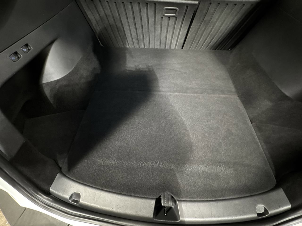 Used 2021 Tesla Model Y Long Range image 24