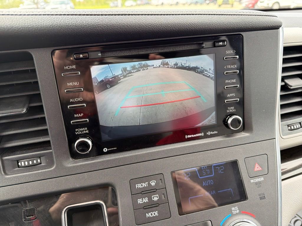 Used 2019 Toyota Sienna XLE w/ XLE Navigation Package FWD image 17