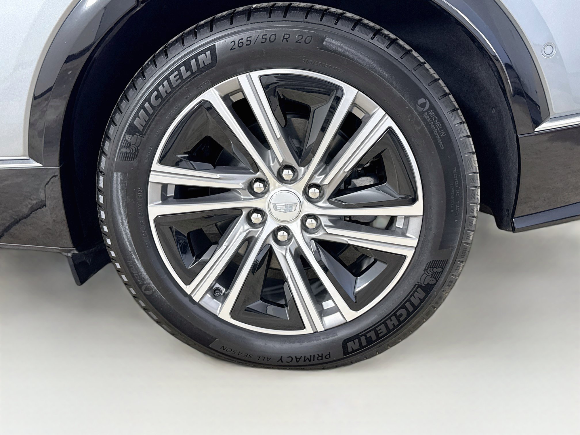 Used 2024 Cadillac Lyriq Luxury RWD image 33