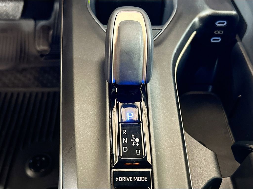 Used 2023 Toyota Crown XLE image 14