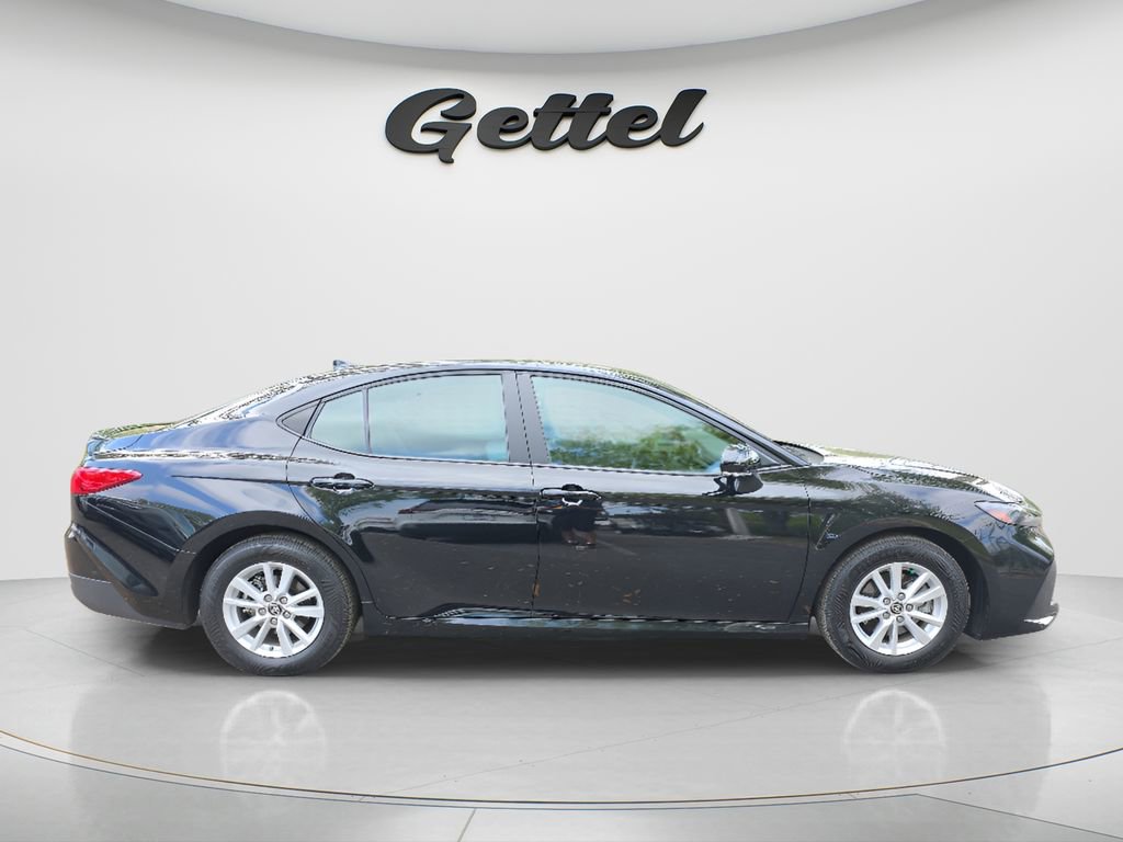 Used 2025 Toyota Camry LE w/ Convenience Package image 3