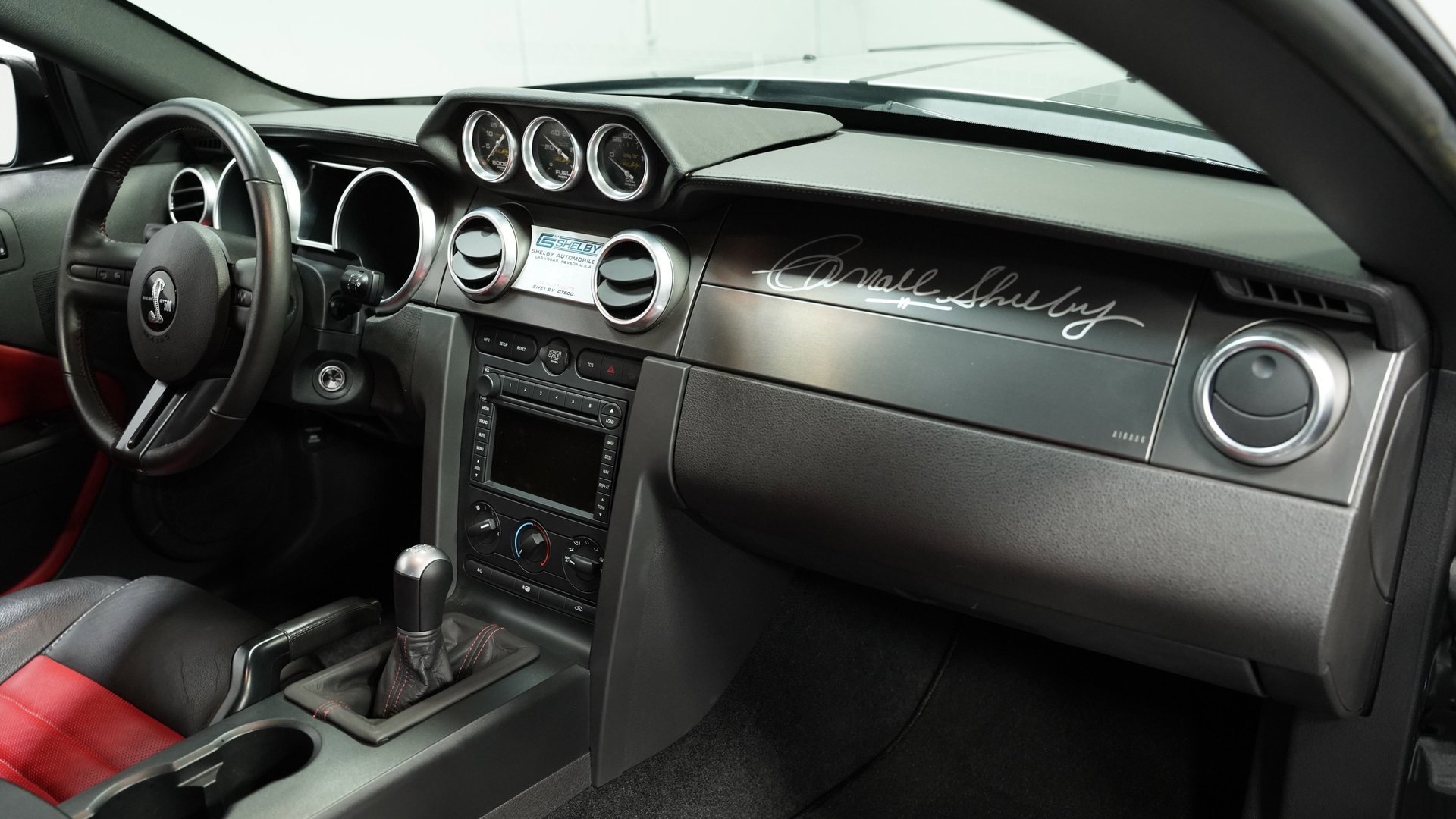 Used 2007 Ford Mustang Shelby GT500 RWD image 40