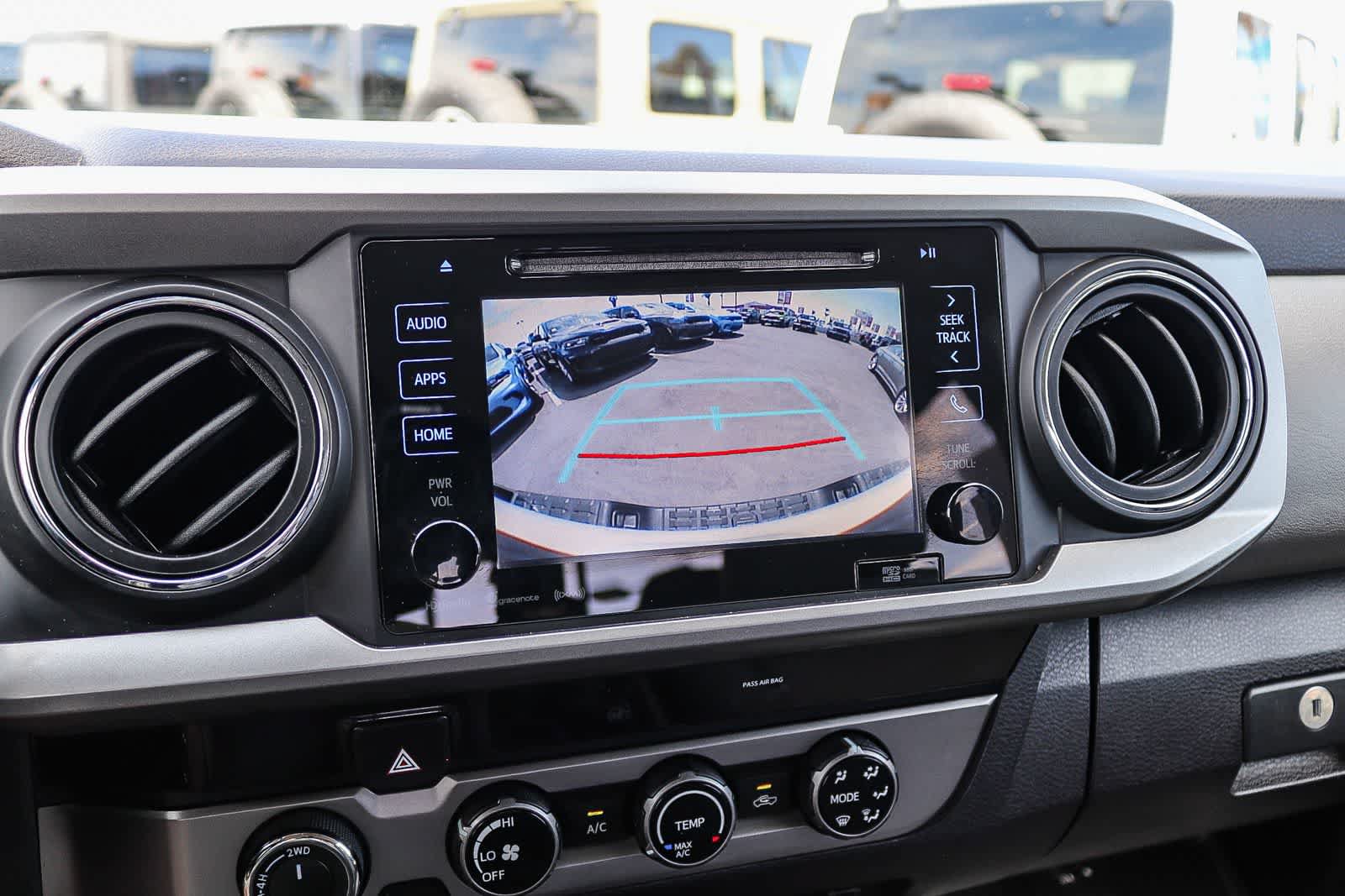 Used 2018 Toyota Tacoma SR5 AWD/4WD image 24