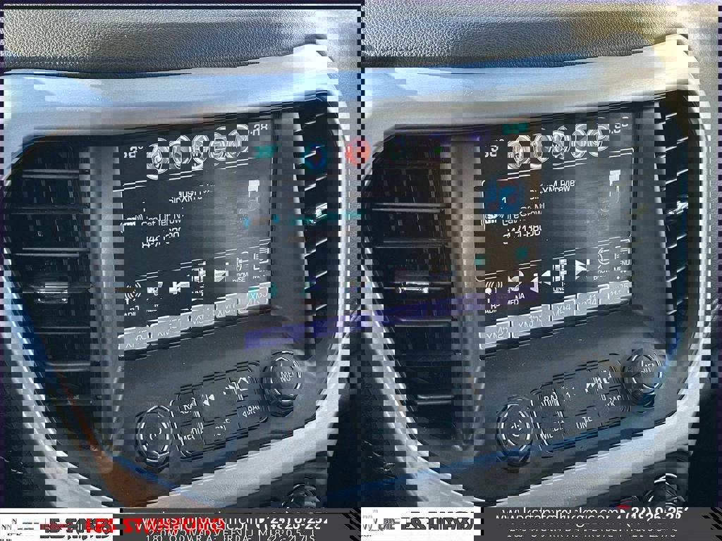 Used 2018 GMC Acadia SLT w/ LPO, Floor Liner Package image 30