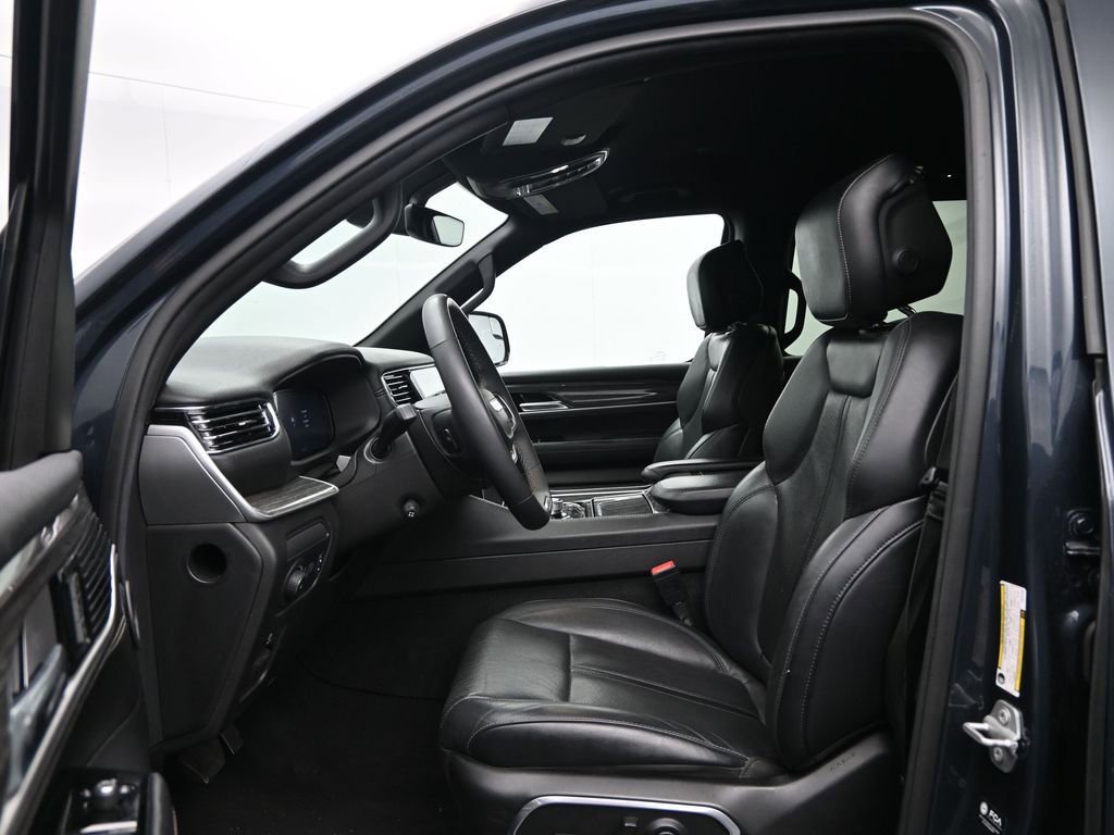 Used 2022 Jeep Wagoneer Series III image 27