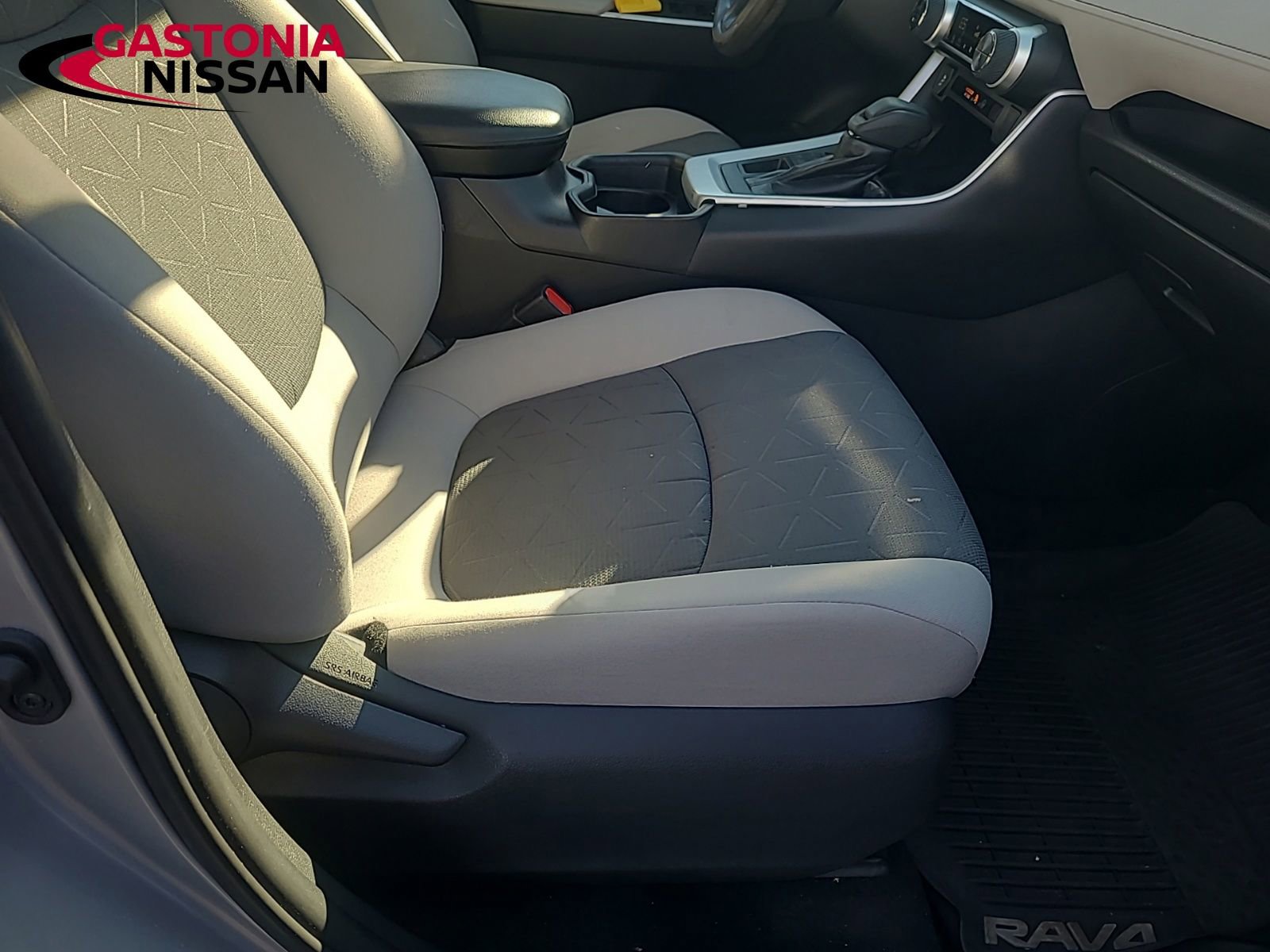 Used 2019 Toyota RAV4 XLE w/ Phone Cable & Charge Package image 22