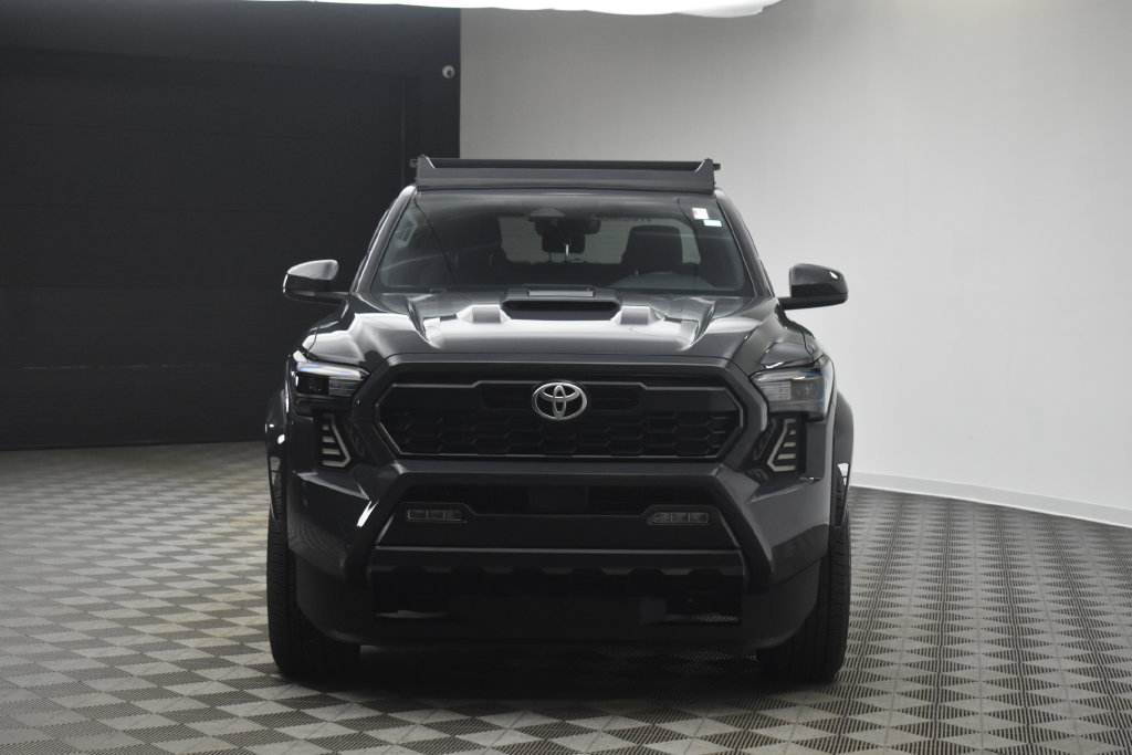 Used 2024 Toyota Tacoma TRD Sport AWD/4WD image 16