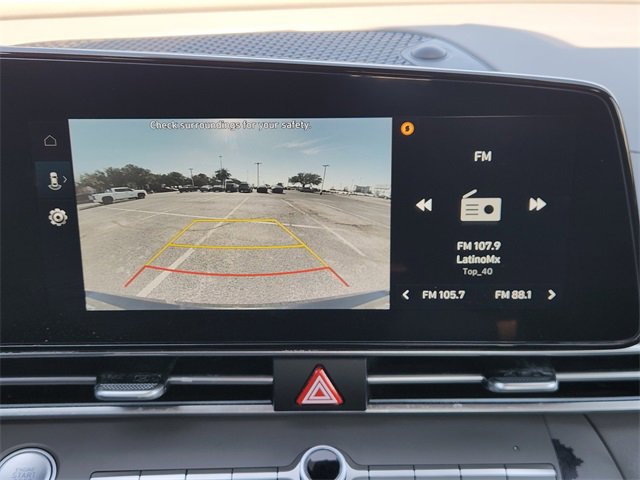 Used 2025 Hyundai Elantra SEL image 14