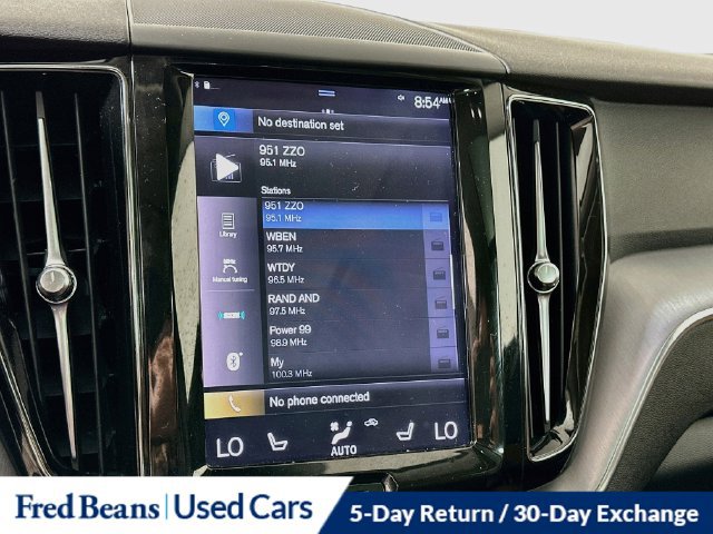 Used 2020 Volvo XC60 T5 Momentum w/ Protection Package Premier AWD/4WD image 17