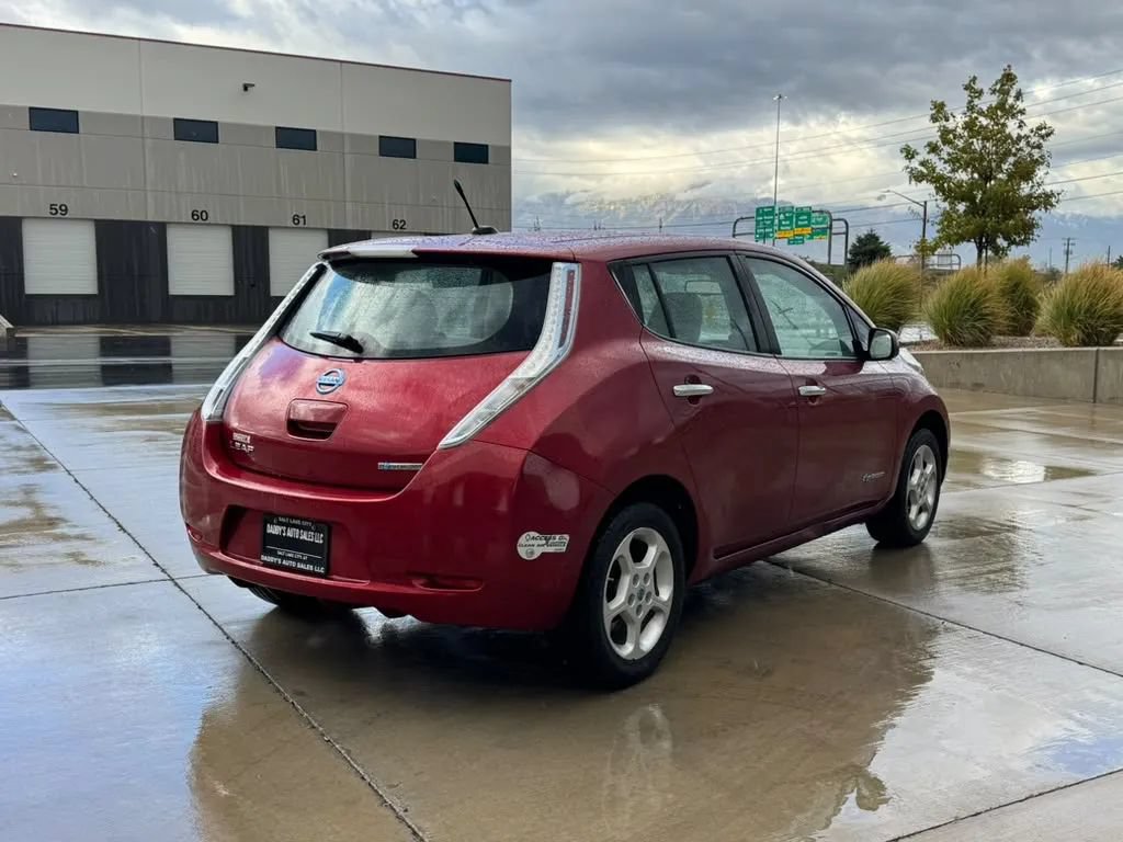 Used 2013 Nissan Leaf SV FWD image 5