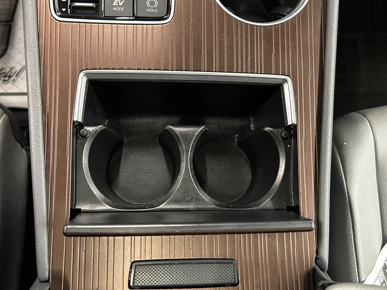 Used 2023 Toyota Sienna XLE image 30