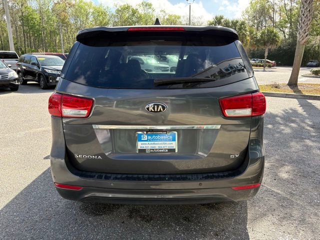 Used 2017 Kia Sedona SX image 4