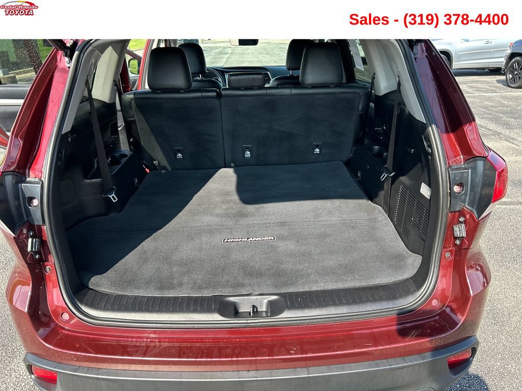 Used 2017 Toyota Highlander XLE w/ Carpet Mat Package AWD/4WD image 20