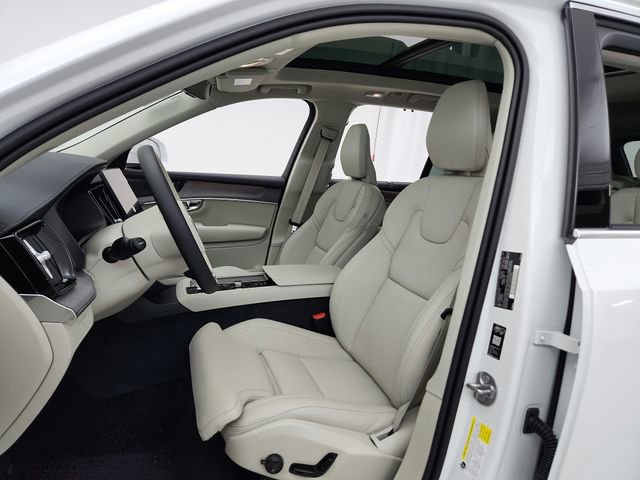 New 2026 Volvo XC90 T8 Ultra w/ Protection Package Premier image 17