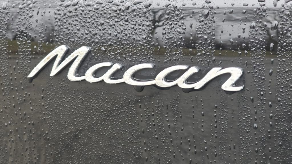 Used 2022 Porsche Macan image 13