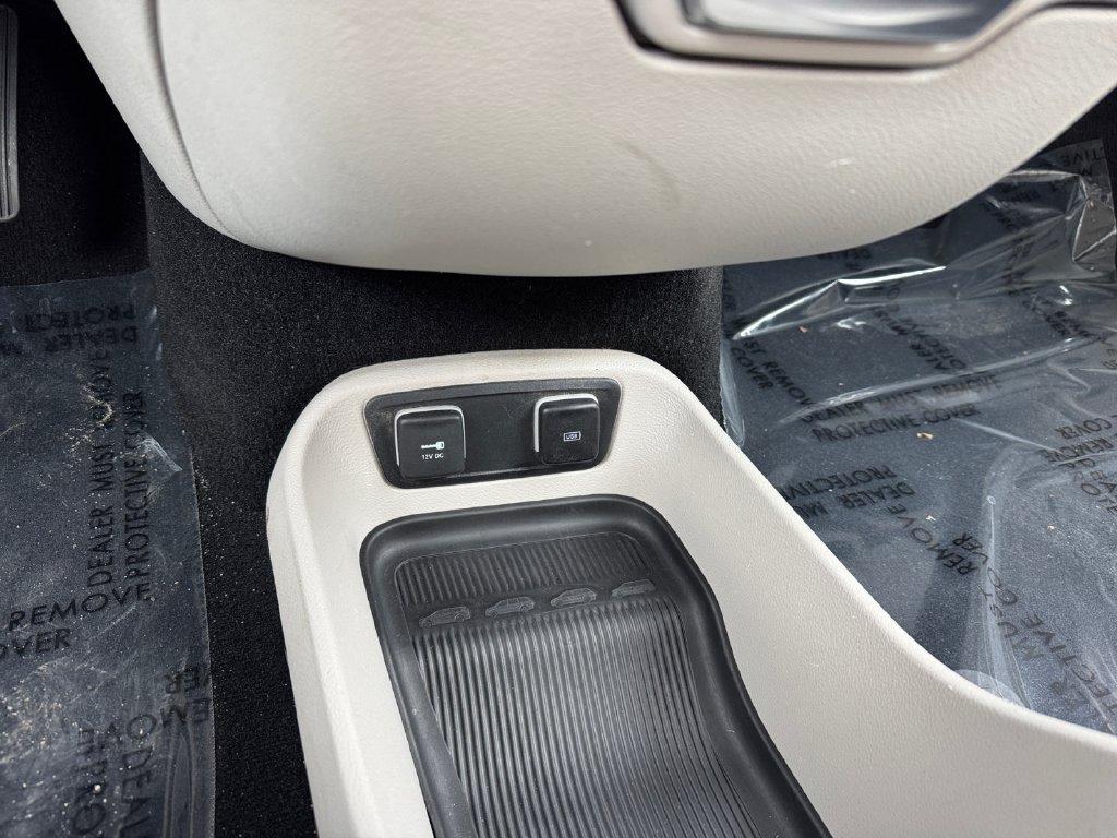 Used 2019 Chrysler Pacifica Touring Plus FWD image 25