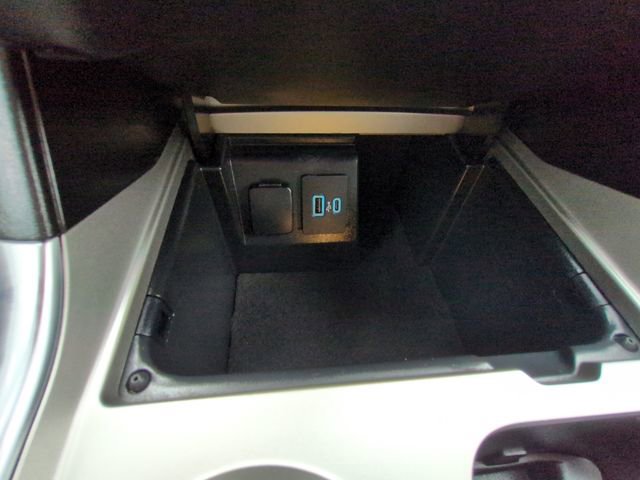 Used 2023 Ford Explorer XLT w/ Equipment Group 202A image 30