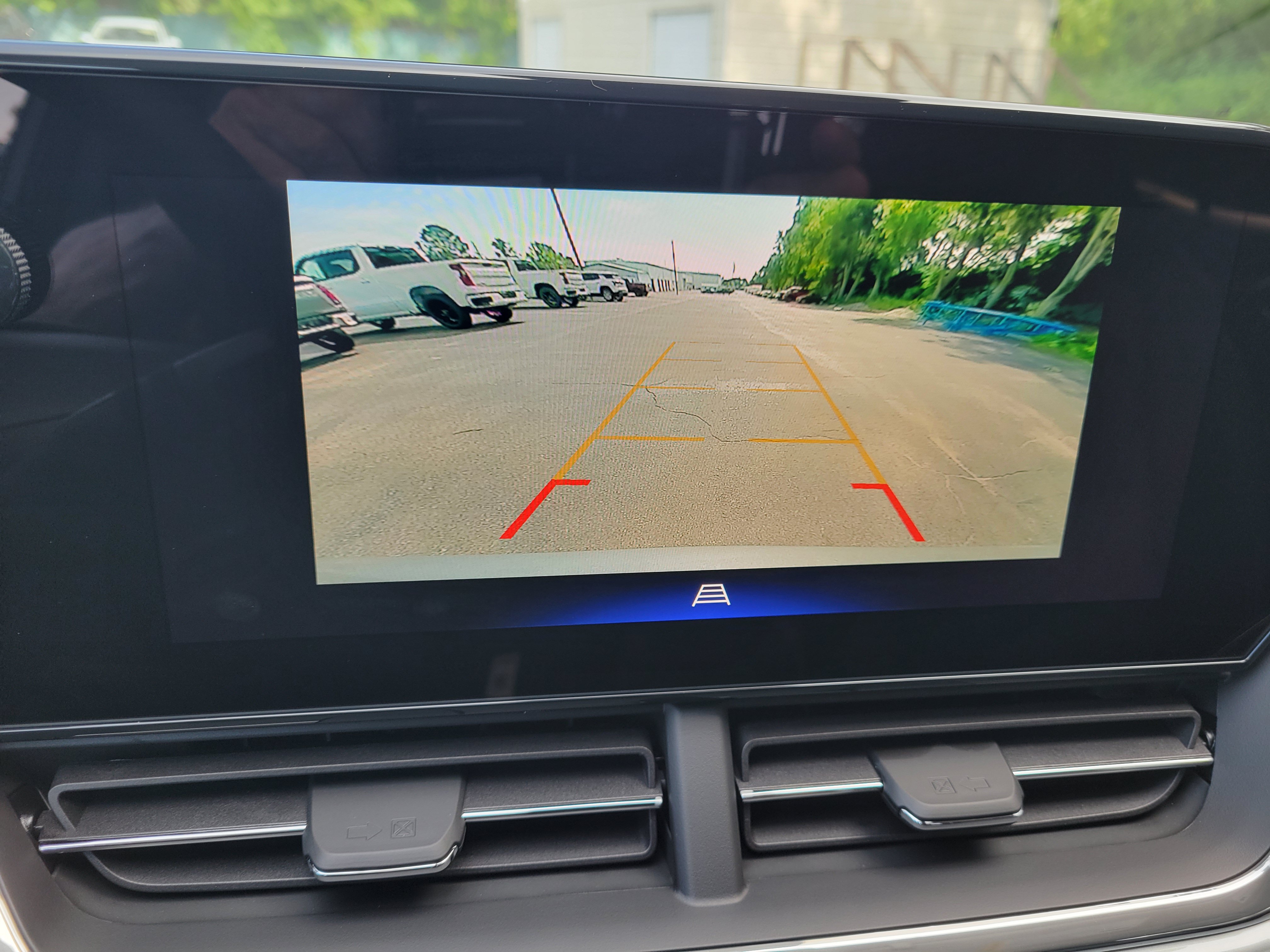 New 2026 Chevrolet Trax LT w/ Driver Confidence Package FWD image 18