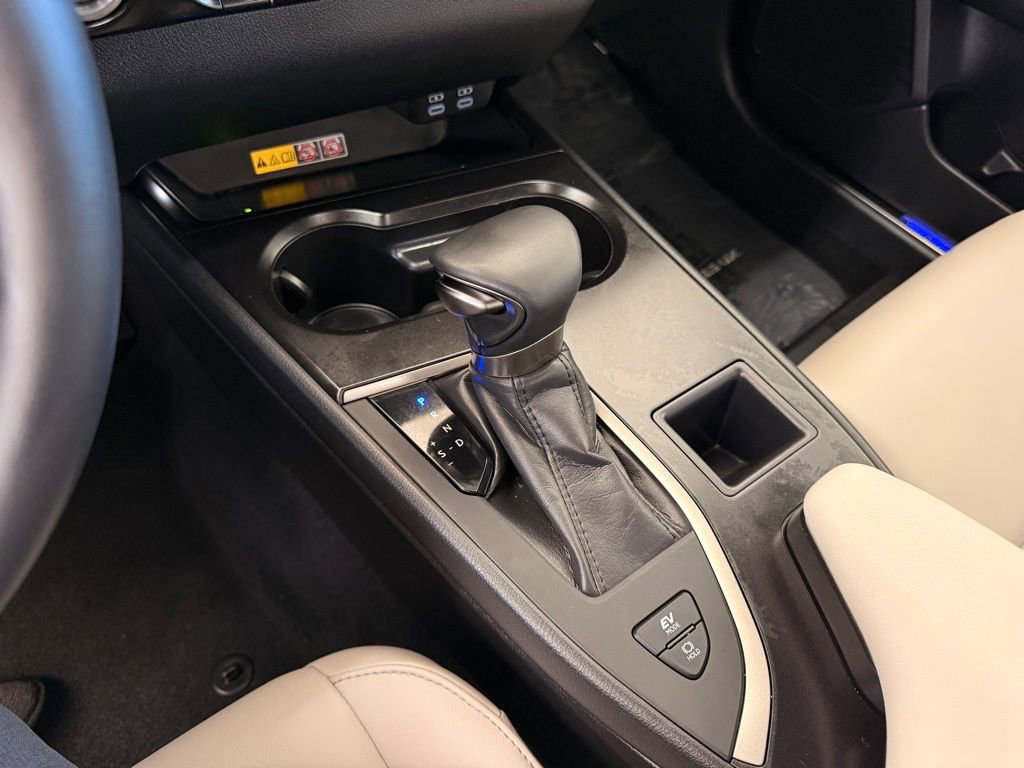 Certified 2024 Lexus UX 250h FWD image 20