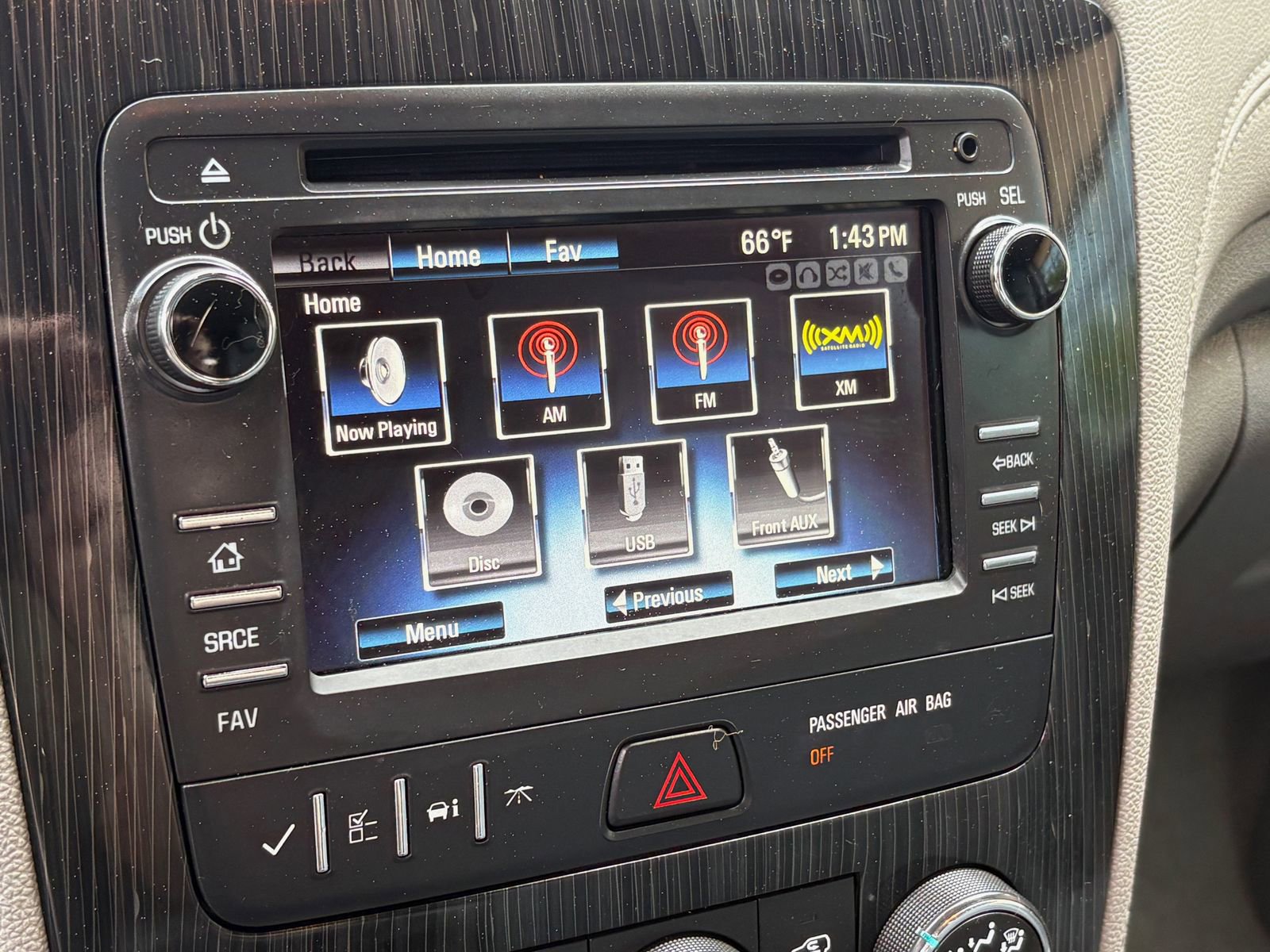 Used 2017 Chevrolet Traverse LT FWD image 33