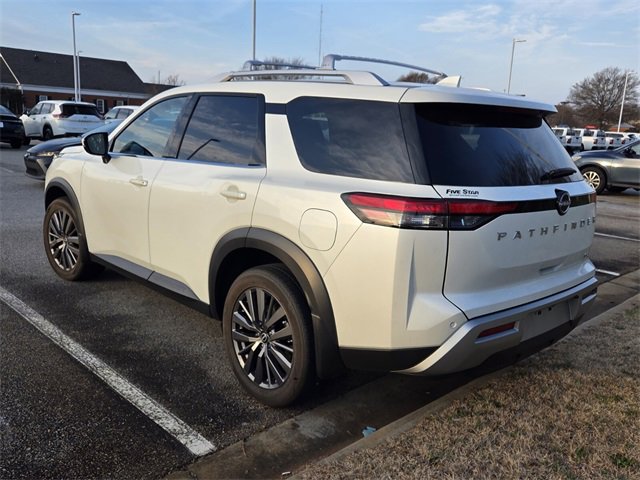 Used 2024 Nissan Pathfinder SL w/ SL Premium Package image 8