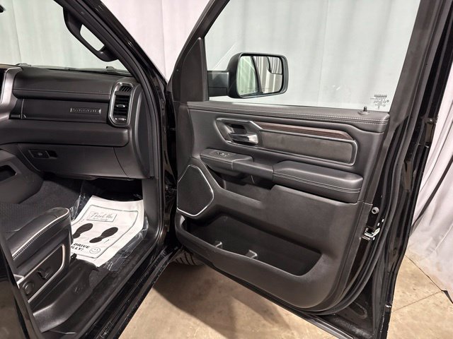 Used 2026 RAM 1500 Laramie AWD/4WD image 33