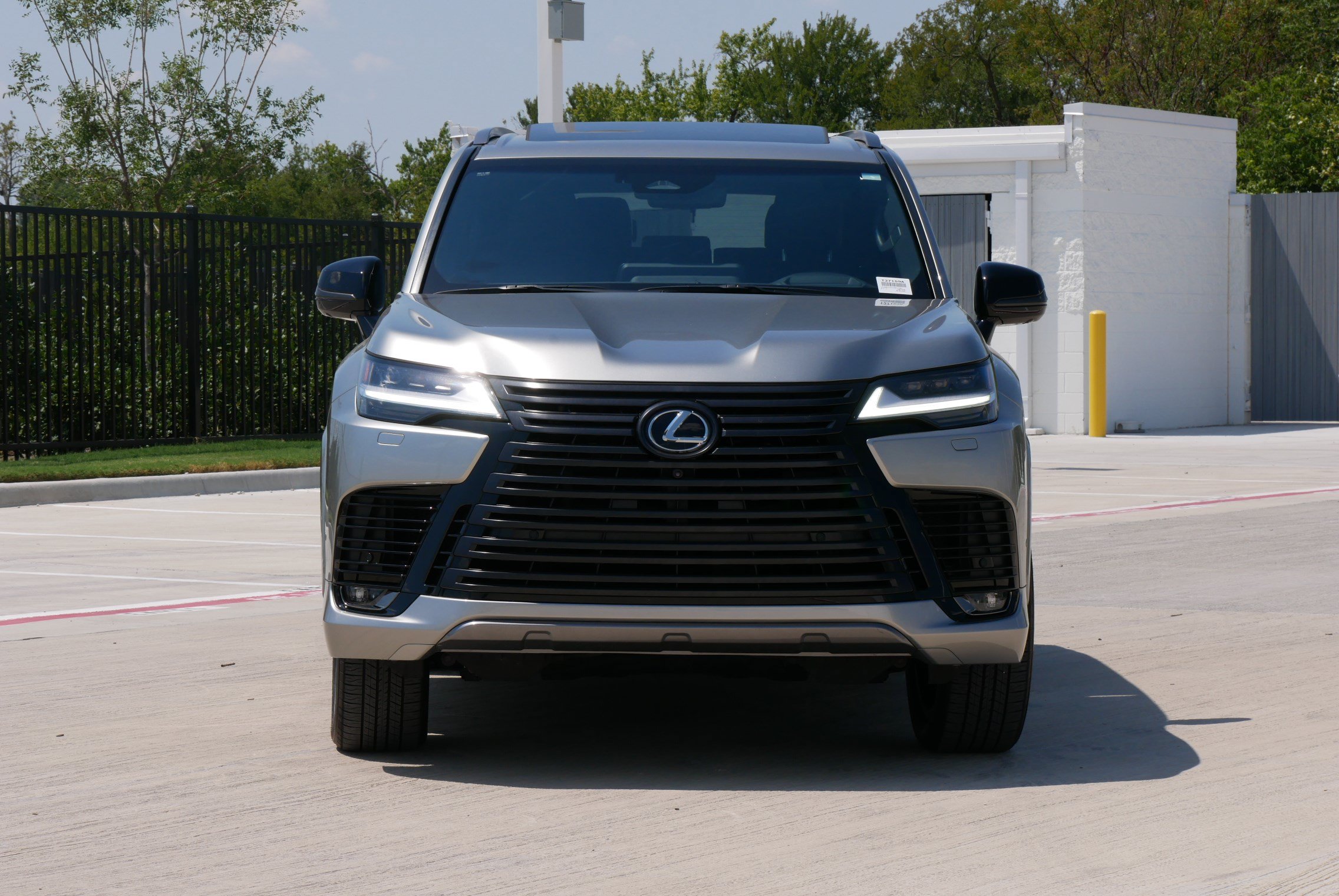 Used 2026 Lexus LX 700h Luxury w/ Appearance Package AWD/4WD image 3
