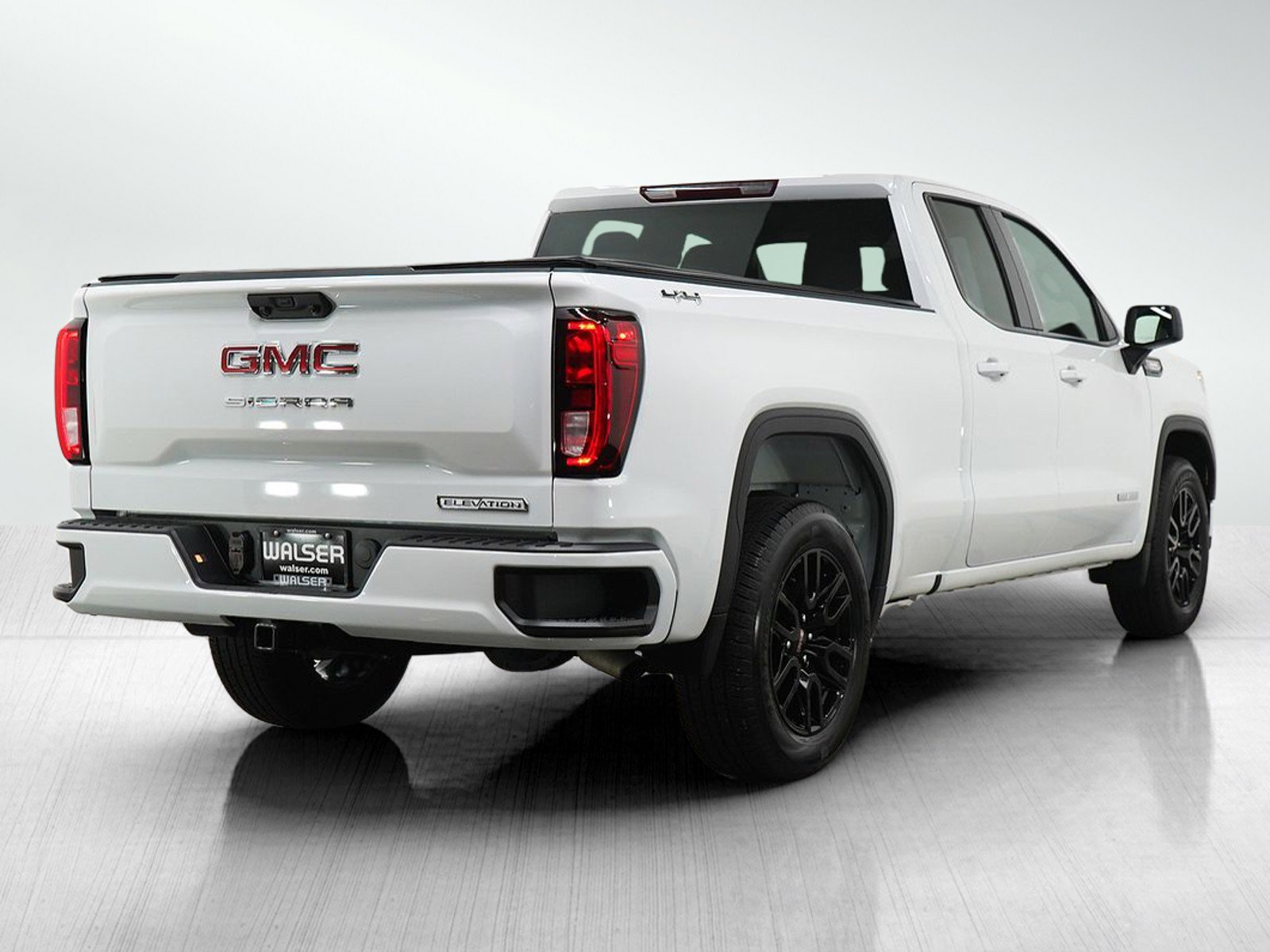 Used 2025 GMC Sierra 1500 Elevation AWD/4WD image 5