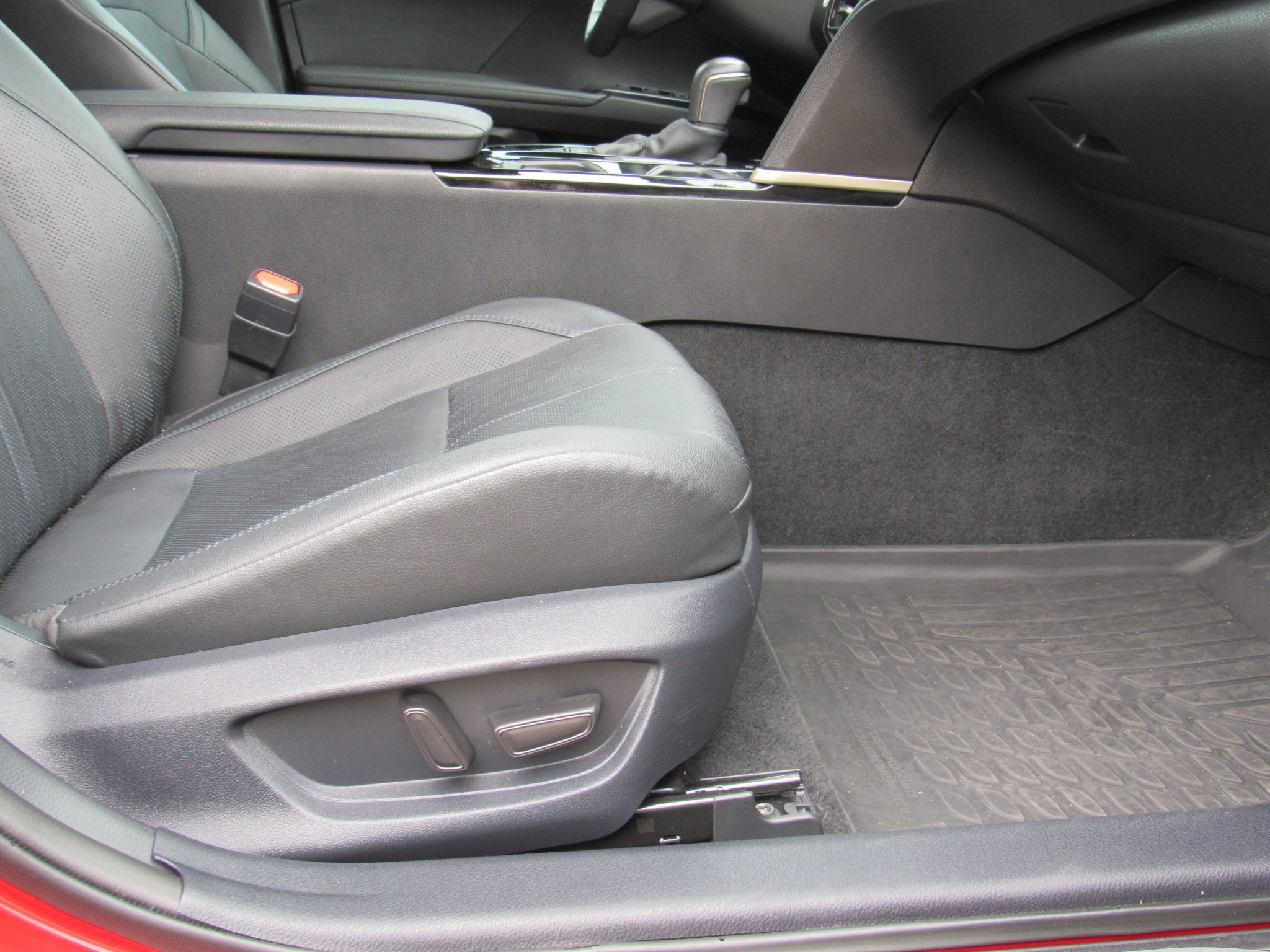 Used 2025 Toyota Camry XSE w/ Premium Package FWD image 29