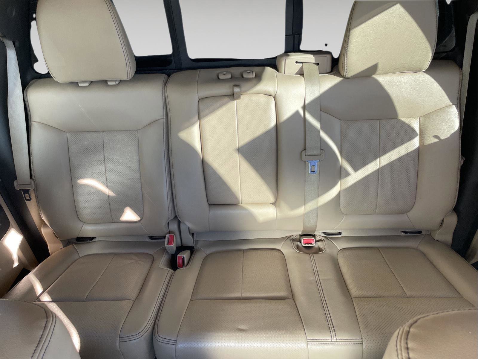 Used 2012 Ford F150 Lariat w/ Lariat Chrome Pkg image 22