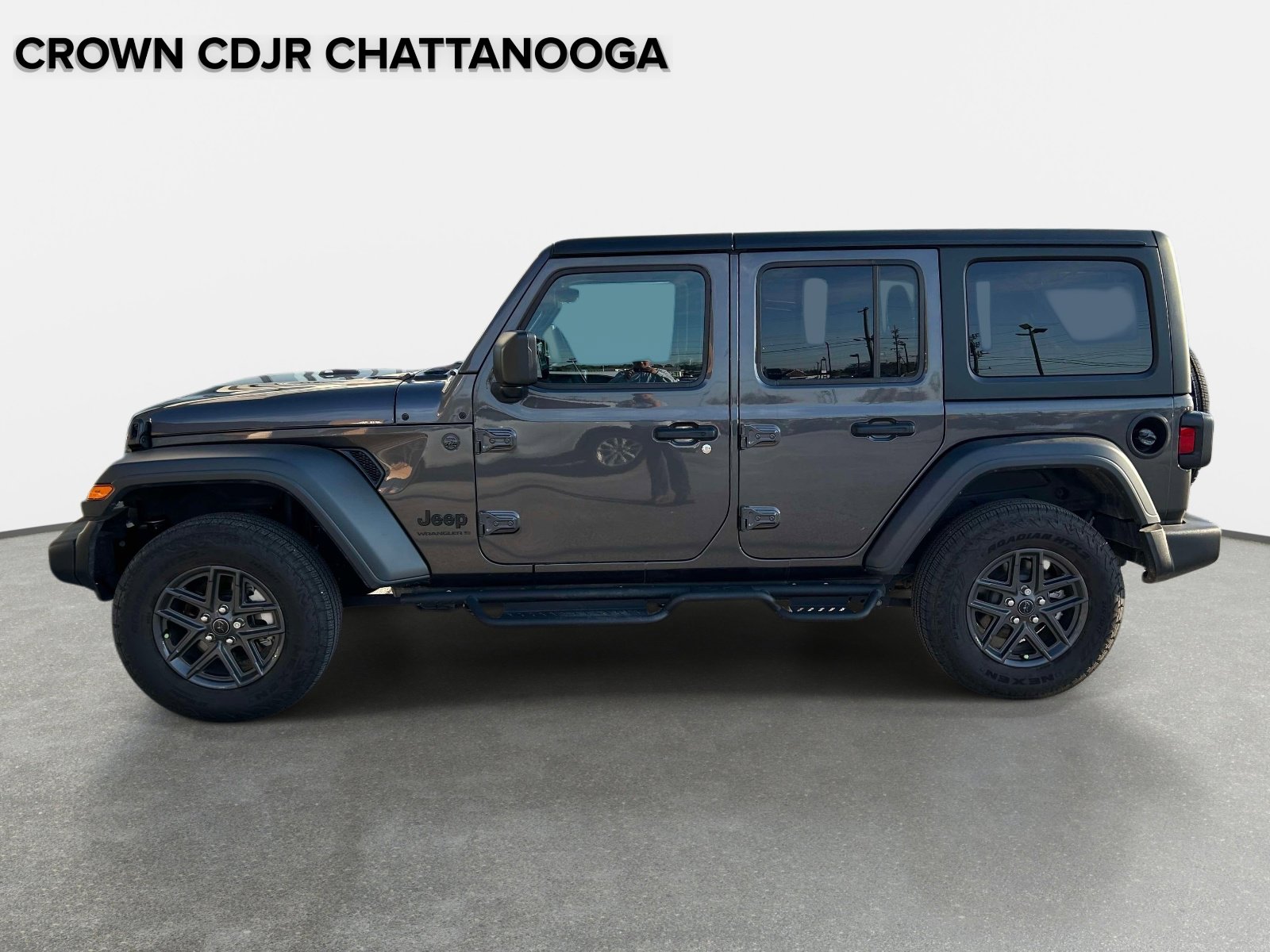 Used 2025 Jeep Wrangler Sport S image 2