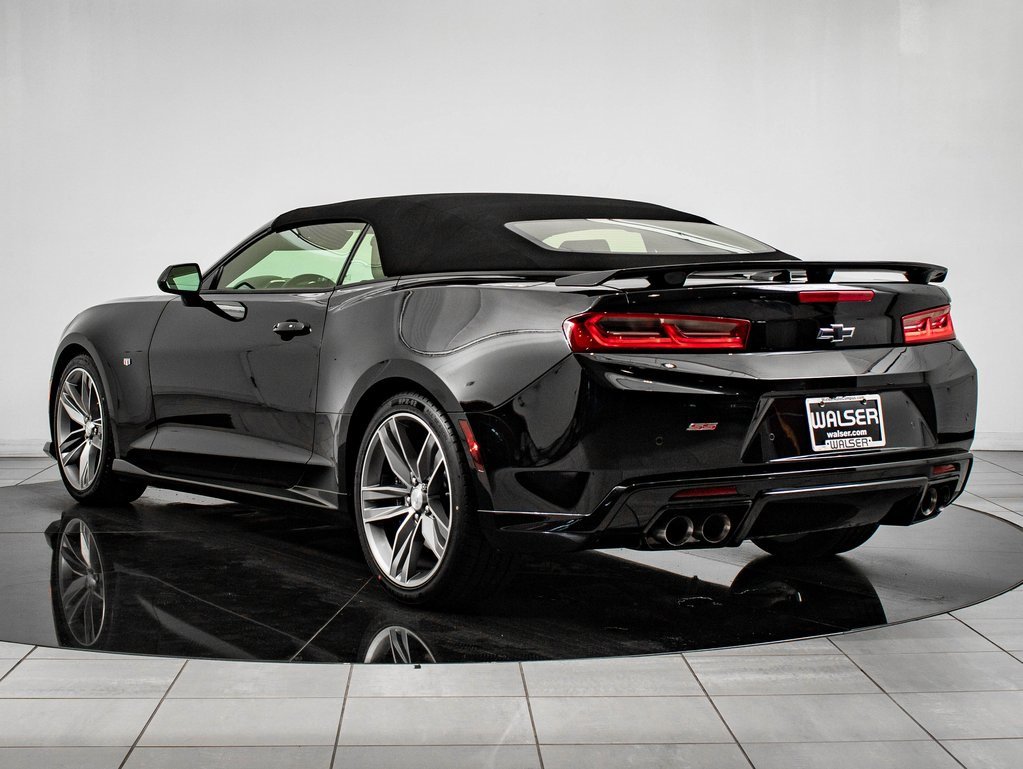 Used 2018 Chevrolet Camaro SS image 12