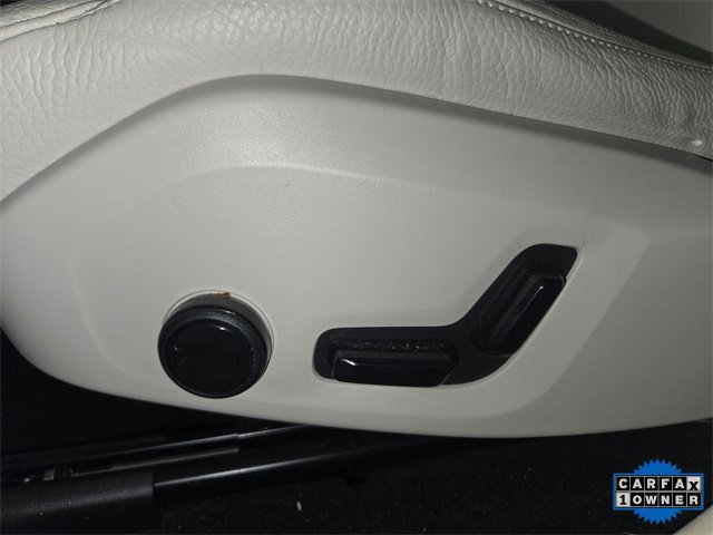 Used 2023 Volvo XC60 B5 Plus w/ Protection Package Premier image 12