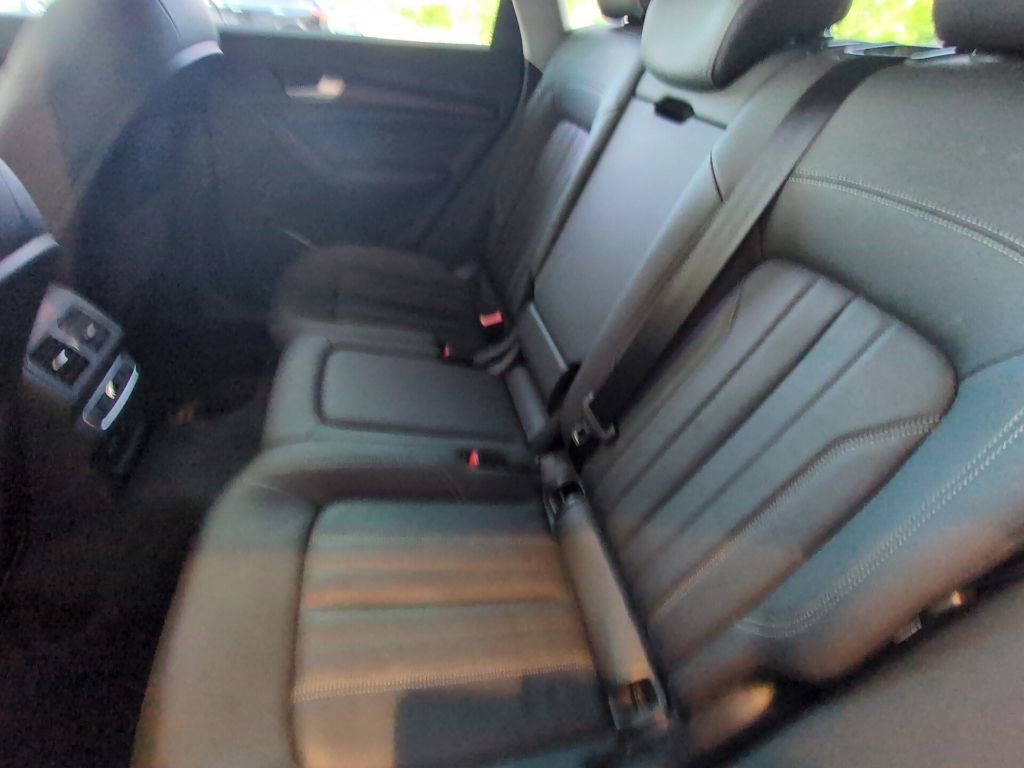 Used 2021 Audi Q5 2.0T Premium w/ Convenience Package AWD/4WD image 20