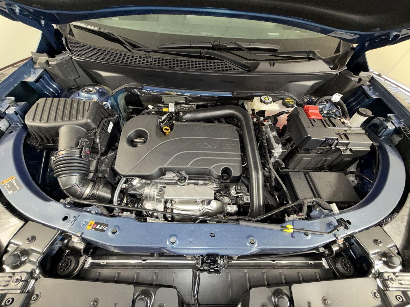 New 2027 Chevrolet Equinox LT w/ Safety and Technology Package FWD image 27