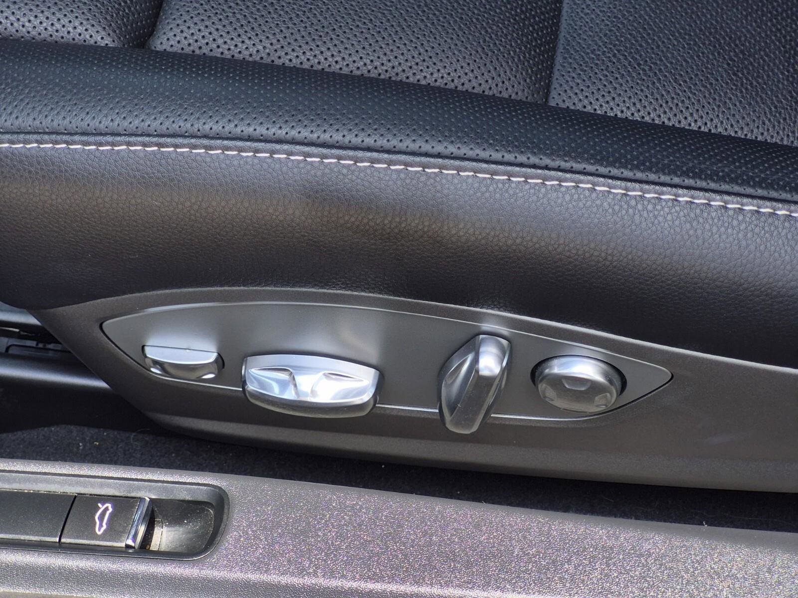 Used 2024 Porsche 718 Cayman RWD image 15