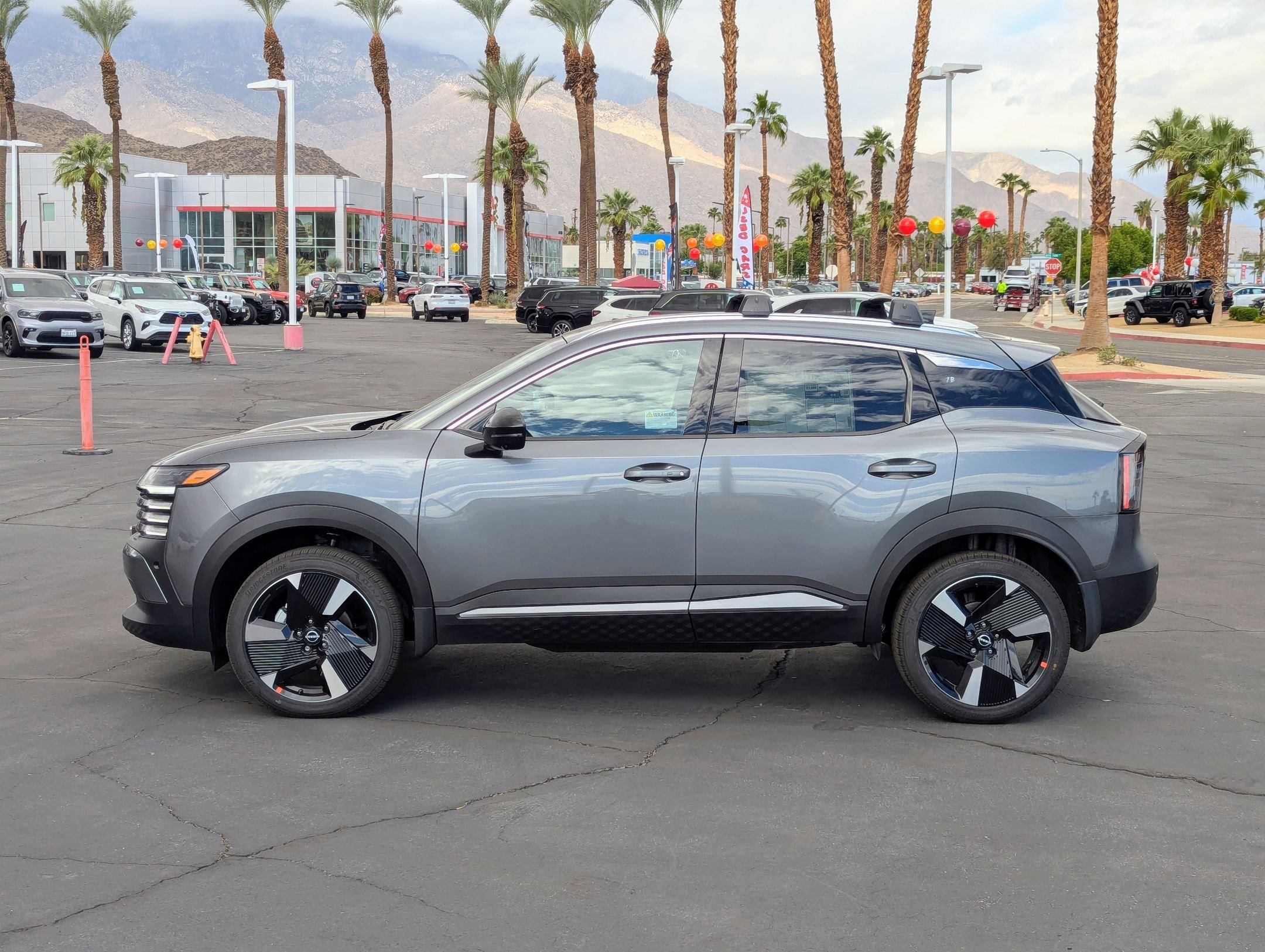New 2026 Nissan Kicks SR image 3