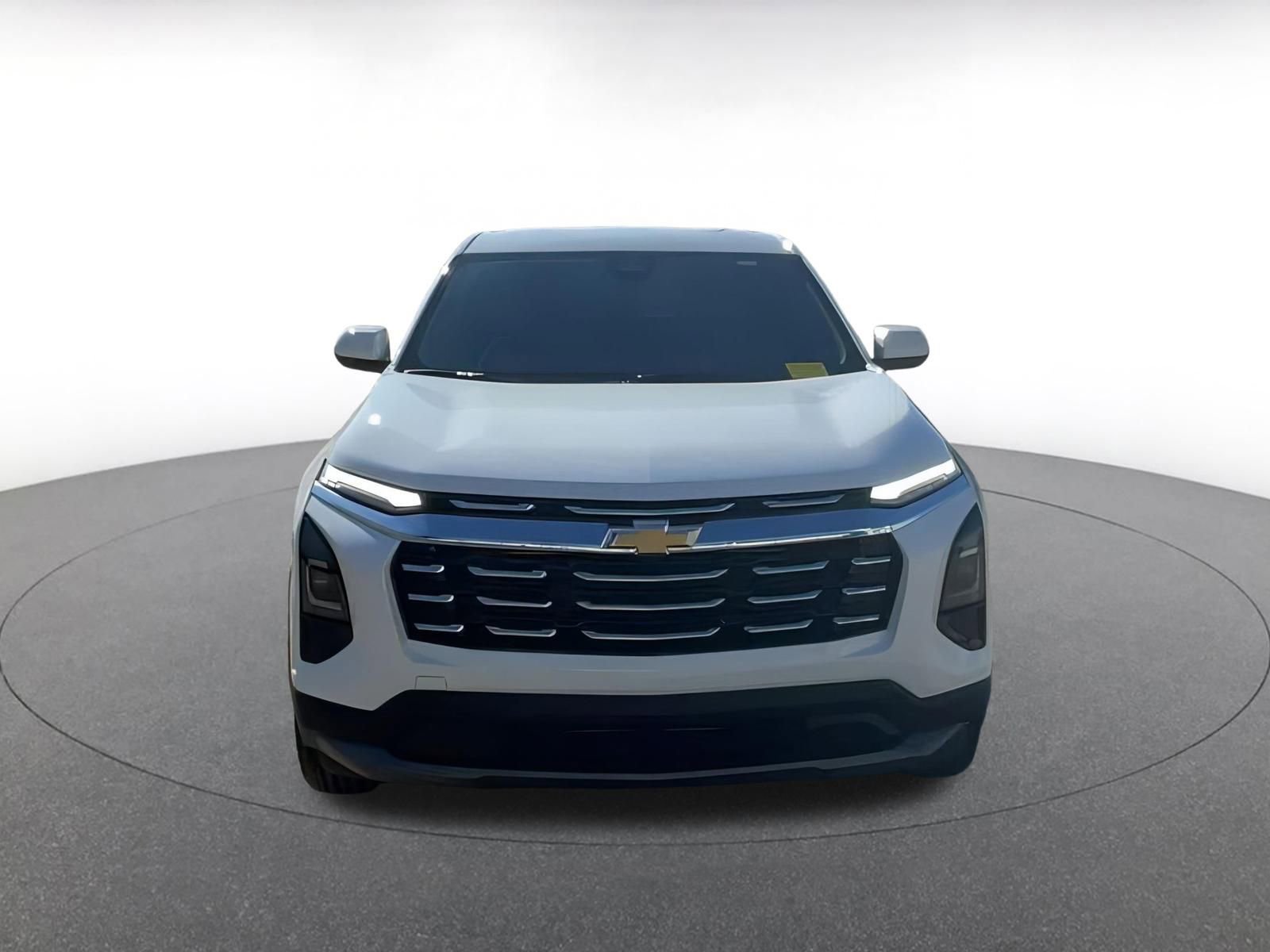 Used 2025 Chevrolet Equinox LT image 3