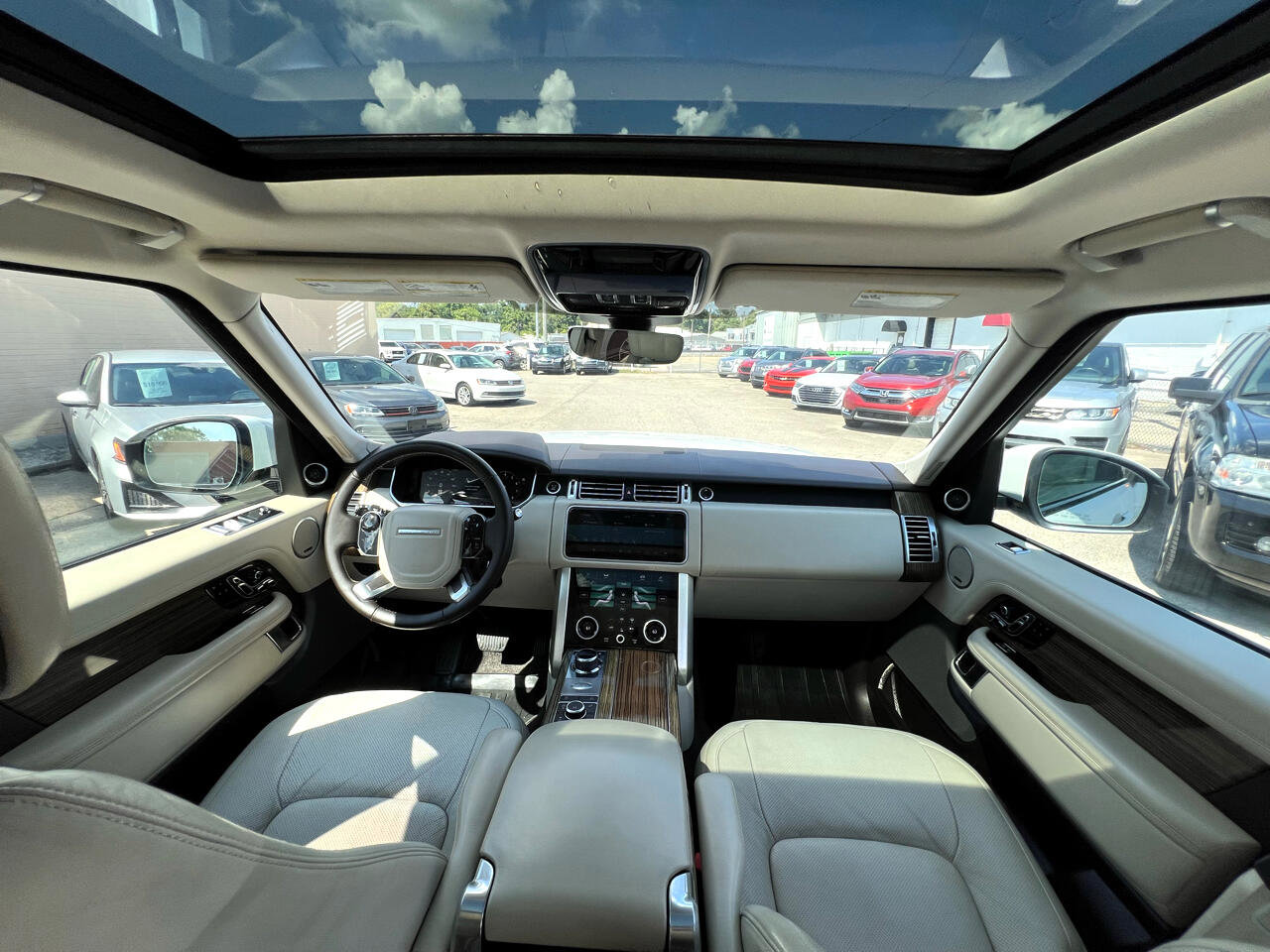 Used 2018 Land Rover Range Rover Long Wheelbase Supercharged image 25