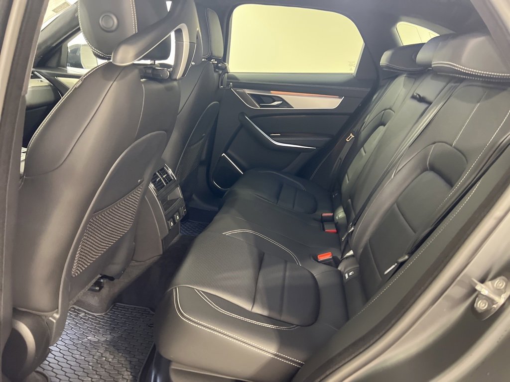 New 2025 Jaguar F-PACE R-Dynamic S image 22